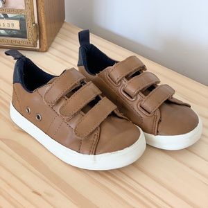OLD NAVY shoes, size 7, toddler